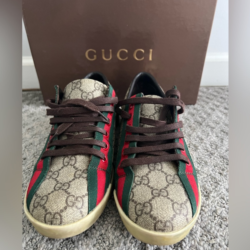 Gucci women’s sneakers size 7.5 - Picture 4 of 6